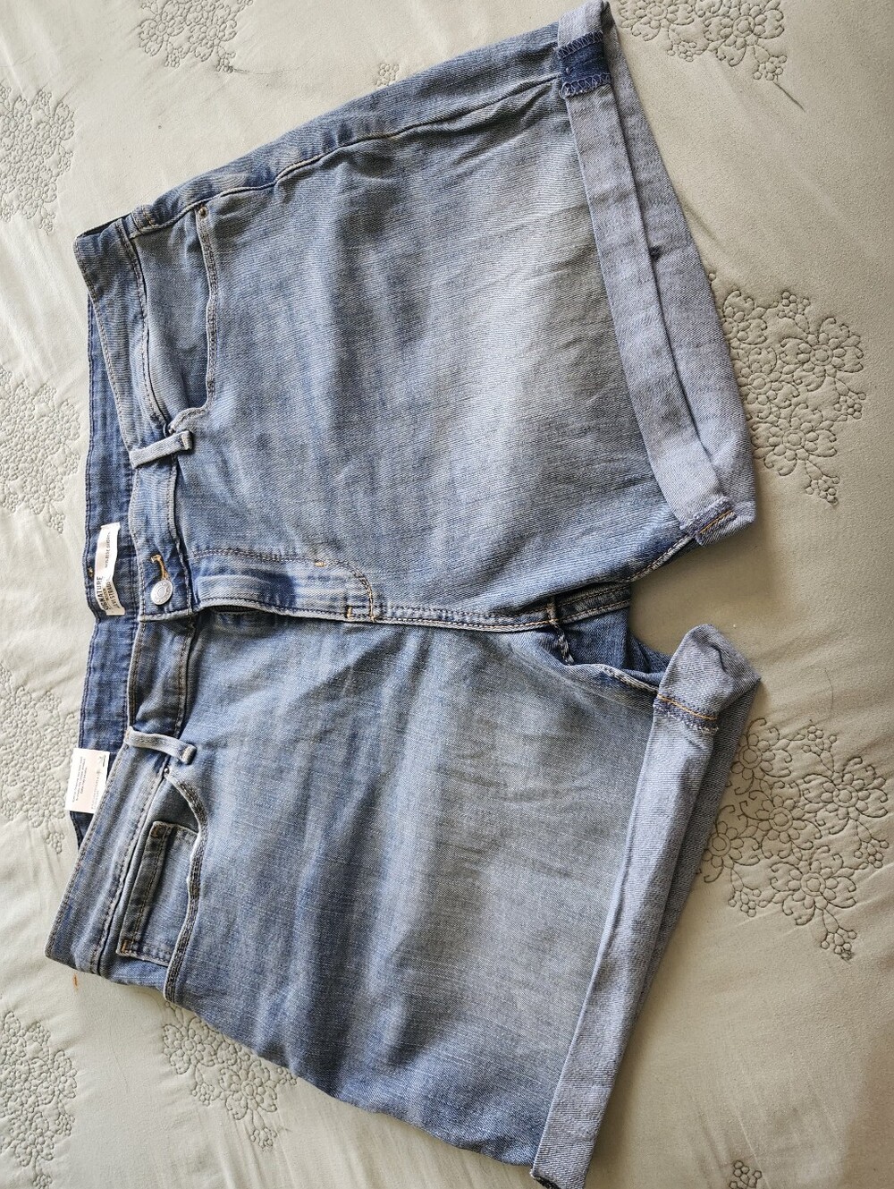 Signature Gold by Levi Strauss Light Blue Mid Ride Women's Shorts. - Picture 2 of 9